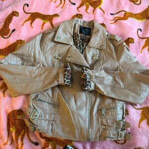 TCEC faux vegan leather light tan brown jacket with leopard lining size m